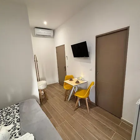 La Perle Bed and breakfast 3*