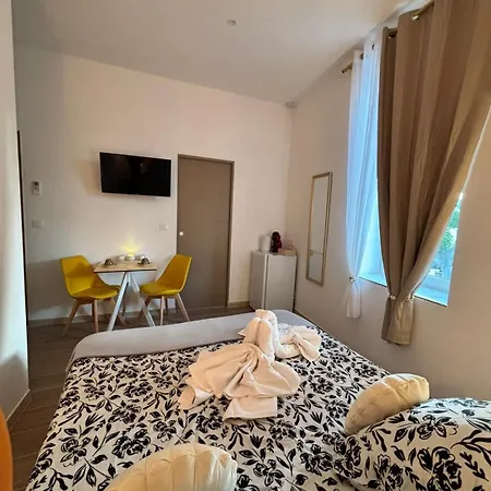 La Perle Bed and breakfast 3*